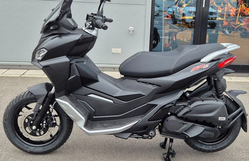 Neumotorrad Aprilia SR GT 125