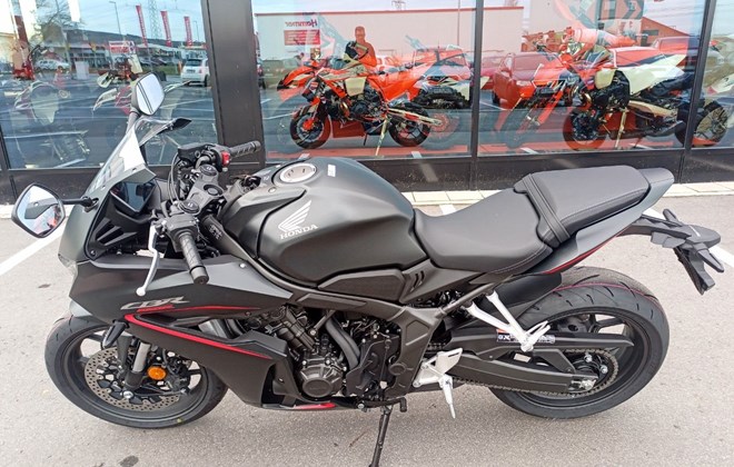 Honda CBR650R