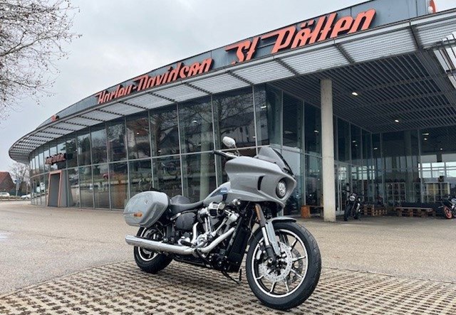 Harley-Davidson Softail Low Rider ST (Billiard Gray/Chrome Finish)