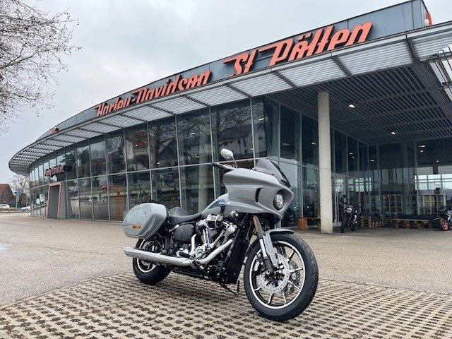 Harley-Davidson Softail Low Rider ST (Billiard Gray/Chrome Finish) - Bild 1