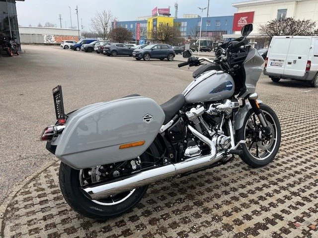 Harley-Davidson Softail Low Rider ST (Billiard Gray/Chrome Finish) - Bild 4
