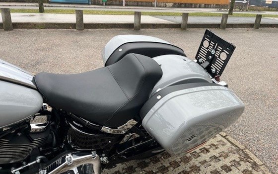 Neufahrzeug Harley-Davidson Softail Low Rider ST - Bild 9 Neufahrzeug Harley-Davidson Softail Low Rider ST - Bild 9