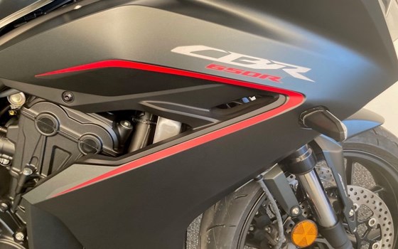Neufahrzeug Honda CBR650R - Bild 3 Neufahrzeug Honda CBR650R - Bild 3