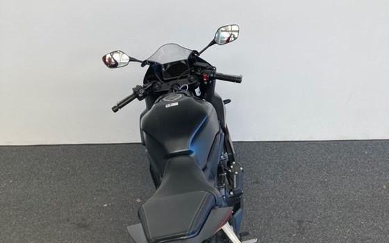 Neufahrzeug Honda CBR650R - Bild 15 Neufahrzeug Honda CBR650R - Bild 15