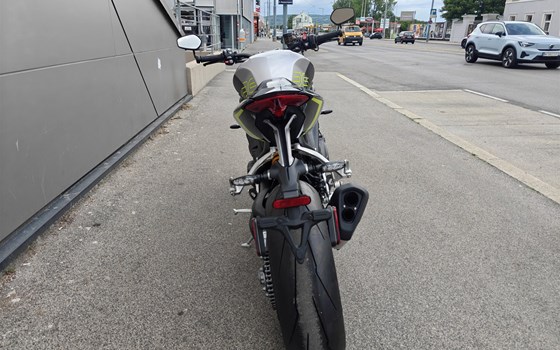 Neufahrzeug Triumph Speed Triple 1200 RS - Bild 11 Neufahrzeug Triumph Speed Triple 1200 RS - Bild 11