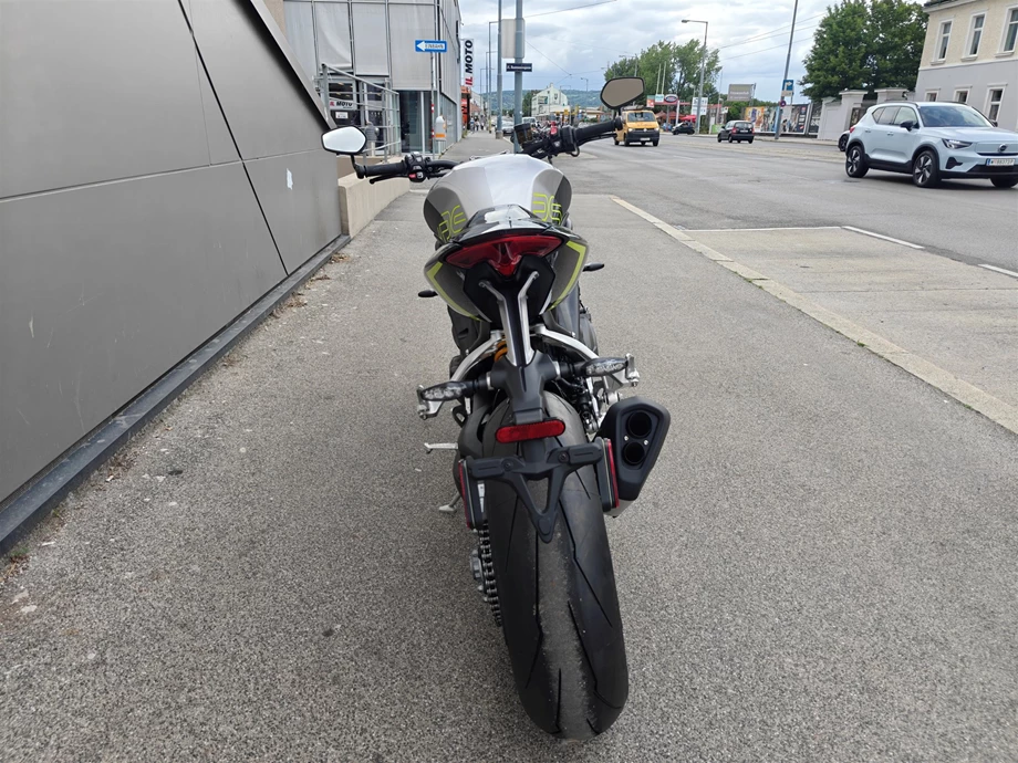 Angebot Triumph Speed Triple 1200 RS Bild 11: Angebot Triumph Speed Triple 1200 RS