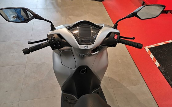 Neufahrzeug Honda SH350i - Bild 10