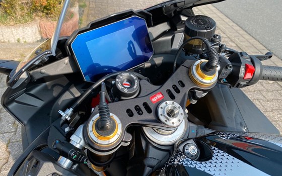 Neufahrzeug Aprilia RSV4 1100 Factory - Bild 13