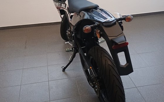 Neufahrzeug Rieju MRT 125 SM LC - Bild 2