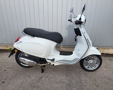 Vespa Primavera 125