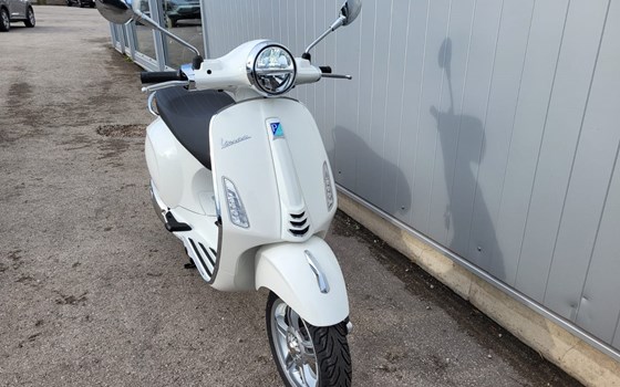 Neufahrzeug Vespa Primavera 125 - Bild 2 Neufahrzeug Vespa Primavera 125 - Bild 2