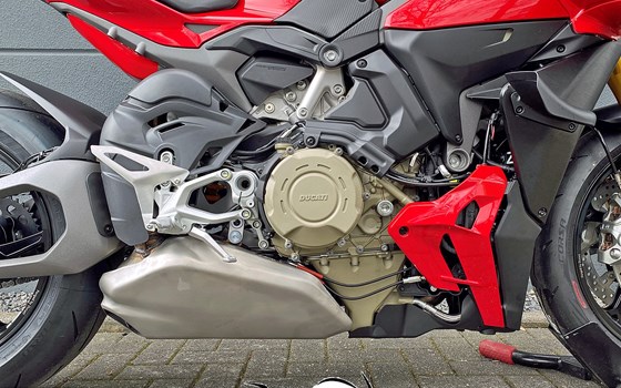 Neufahrzeug Ducati Streetfighter V4 S - Bild 11