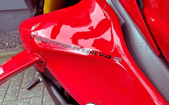 Neufahrzeug Ducati Streetfighter V4 S - Bild 16