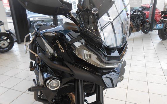 Neufahrzeug CFMOTO 800MT - Bild 5 Neufahrzeug CFMOTO 800MT - Bild 5