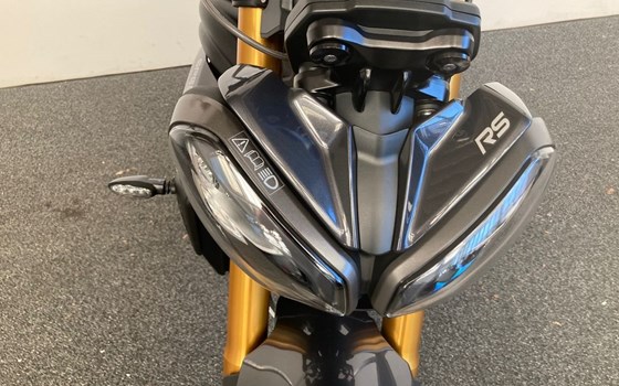 Gebrauchtmotorrad Triumph Speed Triple 1200 RS - Bild 10 Gebrauchtmotorrad Triumph Speed Triple 1200 RS - Bild 10