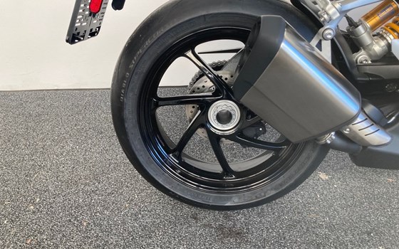 Gebrauchtmotorrad Triumph Speed Triple 1200 RS - Bild 7 Gebrauchtmotorrad Triumph Speed Triple 1200 RS - Bild 7