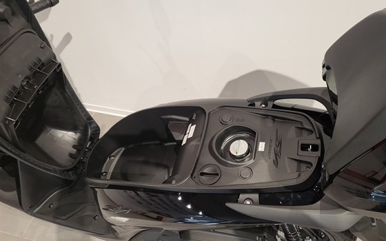 Neufahrzeug Honda SH350i - Bild 9