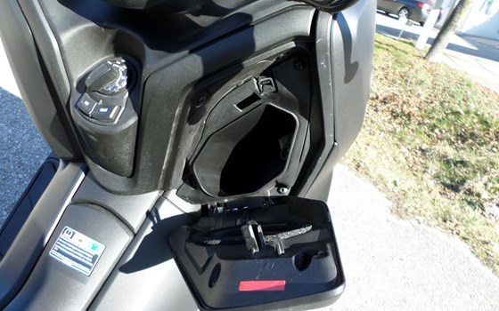 Gebrauchtmotorrad Yamaha XMAX 125 - Bild 12