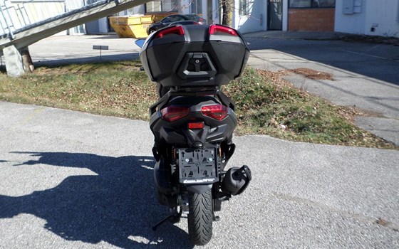 Gebrauchtmotorrad Yamaha XMAX 125 - Bild 4 Gebrauchtmotorrad Yamaha XMAX 125 - Bild 4