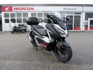 Honda Forza 300