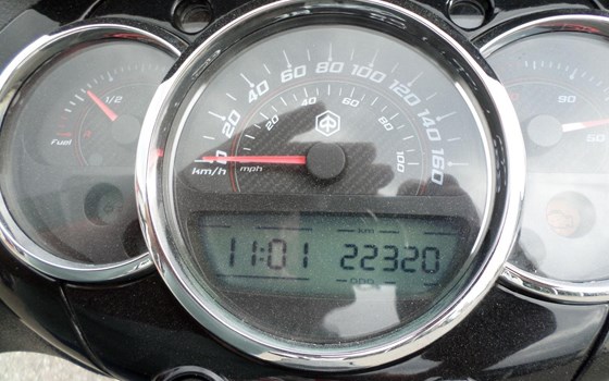 Gebrauchtmotorrad Piaggio Beverly 300 i.e. - Bild 11