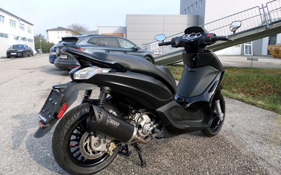 Gebrauchtmotorrad Piaggio Beverly 300 i.e. - Bild 3 Gebrauchtmotorrad Piaggio Beverly 300 i.e. - Bild 3