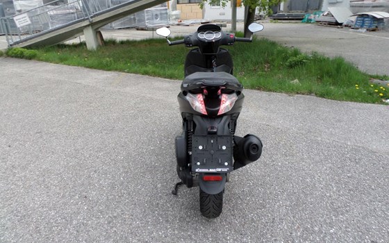 Gebrauchtmotorrad Piaggio Beverly 300 i.e. - Bild 4
