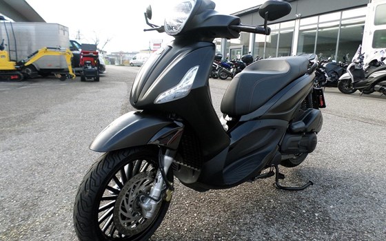 Gebrauchtmotorrad Piaggio Beverly 300 i.e. - Bild 7 Gebrauchtmotorrad Piaggio Beverly 300 i.e. - Bild 7