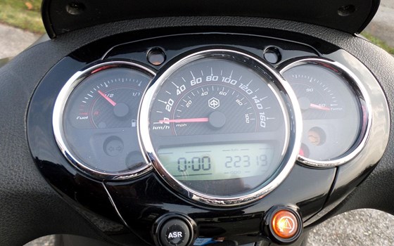 Gebrauchtmotorrad Piaggio Beverly 300 i.e. - Bild 7