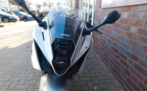 Gebrauchtmotorrad Suzuki GSX-8R - Bild 9