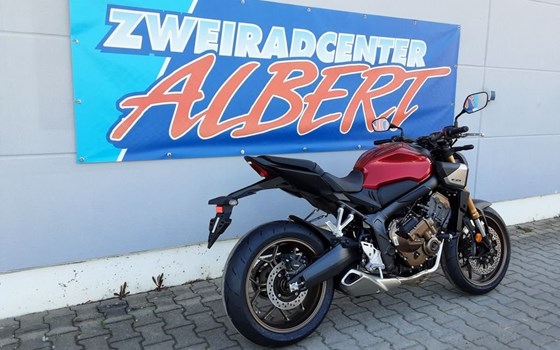 Gebrauchtmotorrad Honda CB650R E-Clutch - Bild 3