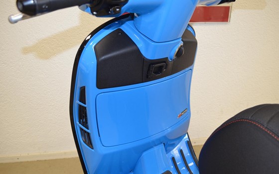 Neufahrzeug Vespa GTS 125 Super Sport - Bild 19