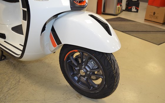 Neufahrzeug Vespa GTS 310 SuperSport - Bild 17