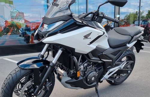 Neumotorrad Honda NC750X DCT