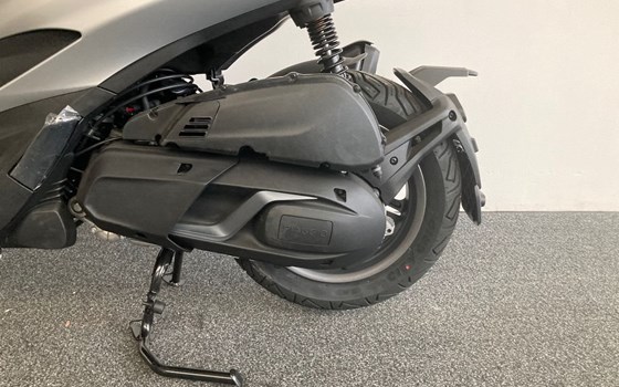 Neufahrzeug Piaggio Beverly 400 S - Bild 6 Neufahrzeug Piaggio Beverly 400 S - Bild 6