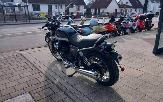 Gebrauchtmotorrad Moto Guzzi V7 Special - Bild 11