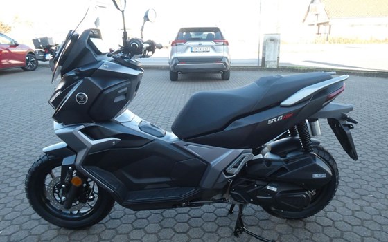 Neufahrzeug Voge SR1 ADV 125 ABS TCS - Bild 2
