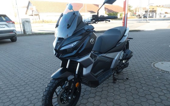 Neufahrzeug Voge SR1 ADV 125 ABS TCS - Bild 3