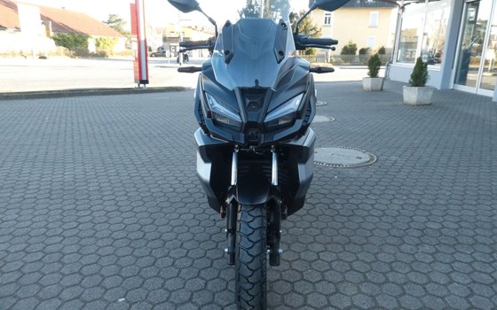 Neufahrzeug Voge SR1 ADV 125 ABS TCS - Bild 4