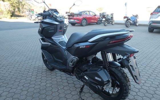 Neufahrzeug Voge SR1 ADV 125 ABS TCS - Bild 8
