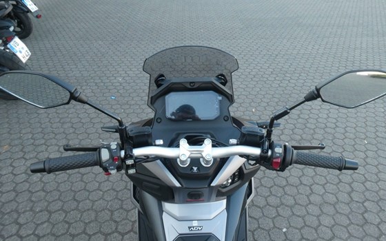 Neufahrzeug Voge SR1 ADV 125 ABS TCS - Bild 9