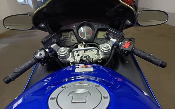 Gebrauchtmotorrad Honda CBR 1100 XX Super Blackbird - Bild 13 Gebrauchtmotorrad Honda CBR 1100 XX Super Blackbird - Bild 13