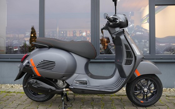 Neufahrzeug Vespa GTS 300 Super Sport - Bild 1