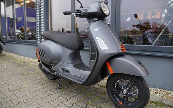 Neufahrzeug Vespa GTS 300 Super Sport - Bild 10