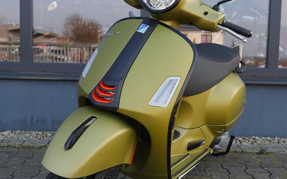 Neufahrzeug Vespa GTS 300 Super Sport - Bild 11