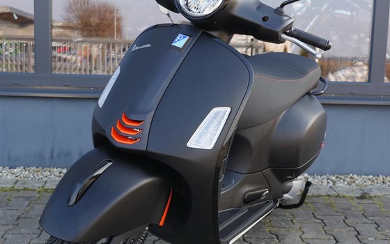 Neufahrzeug Vespa GTS 300 Super Sport - Bild 12