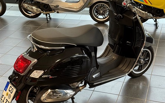 Gebrauchtmotorrad Vespa GTS 310 - Bild 3