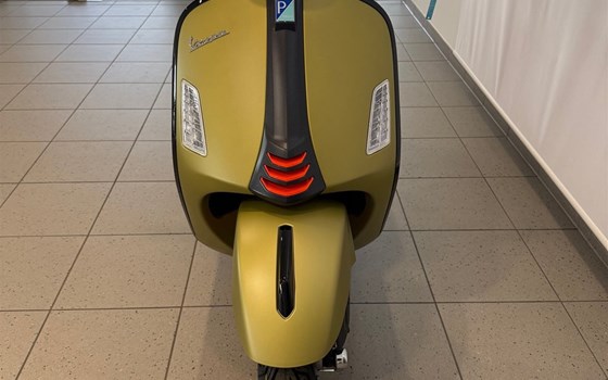 Neufahrzeug Vespa GTS 125 Super Sport - Bild 5 Neufahrzeug Vespa GTS 125 Super Sport - Bild 5
