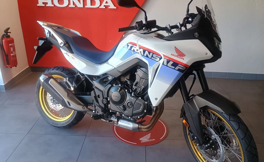 Offer Honda XL750 Transalp Bild 3: Offer Honda XL750 Transalp