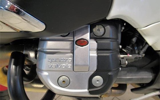 Gebrauchtmotorrad Moto Guzzi 1200 Sport Corsa 4V - Bild 15 Gebrauchtmotorrad Moto Guzzi 1200 Sport Corsa 4V - Bild 15